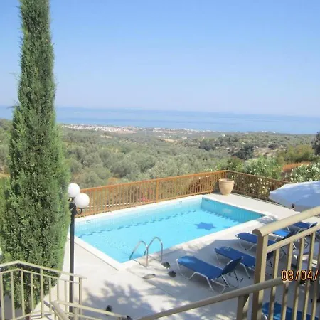Beautiful House For 10 Persons, With Swimming Pool Villa *