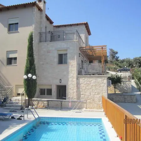 Villa Beautiful House For 10 Persons, With Swimming Pool *