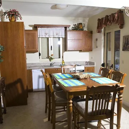 Beautiful House For 10 Persons, With Swimming Pool